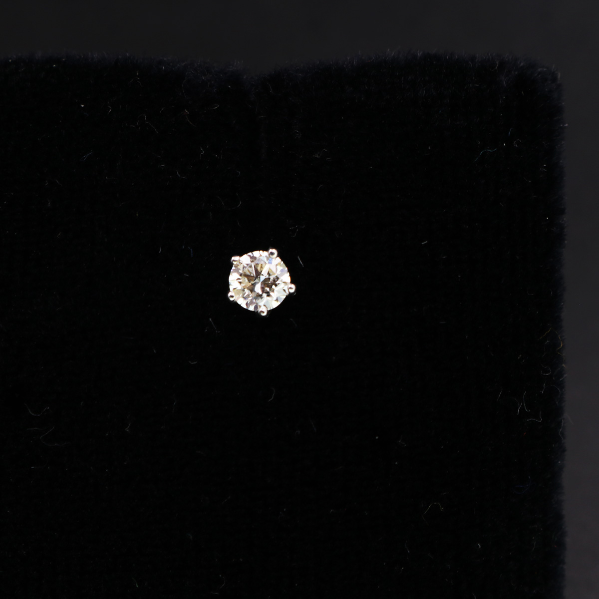 Big-Diamond-Nosepin-02-dgoldpassion