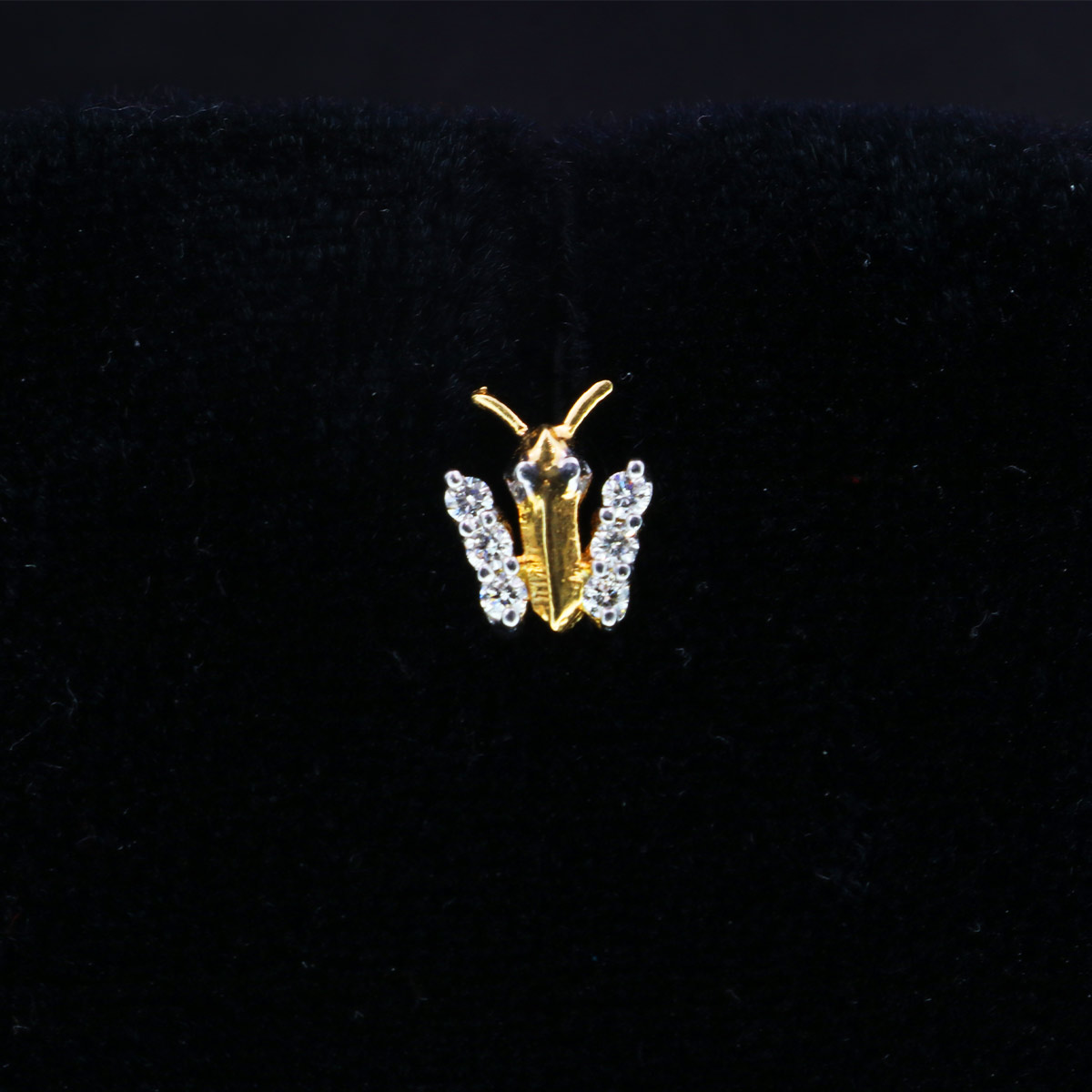 Butterfly-Diamond-Nosepin-02-dgoldpassion