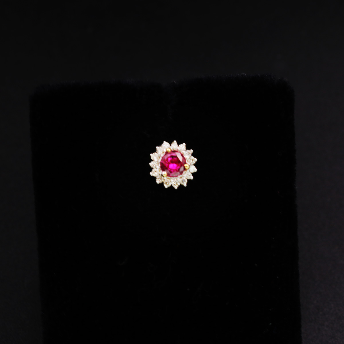 Dazzling-Diamond-Nosepin-01-dgoldpassion