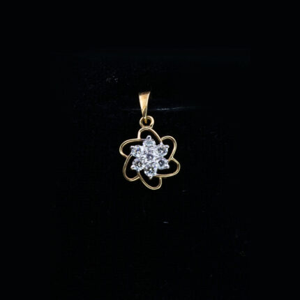 Elegant-Floral-Diamond-Pendant-02-dgoldpassion