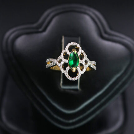 Emerld-Green-Attractive-Ring-02-dgoldpassion
