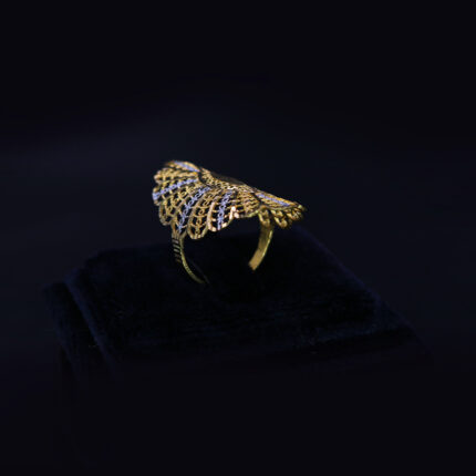 Engagement-Gold-Ring-02-dgoldpassion