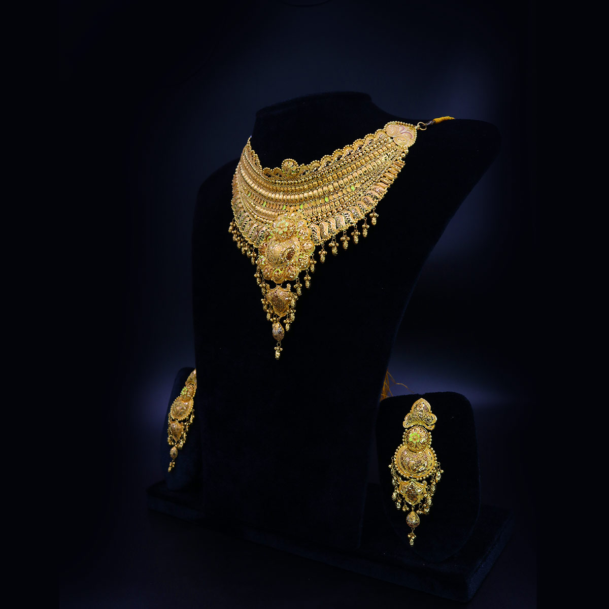 Glimmering-Bridal-Gold-Ensemble-Set-02-dgoldpassion