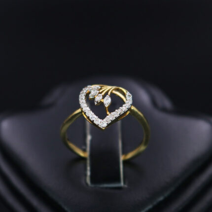 Glorious-Allure-Diamond-Ring-02-dgoldpassion