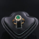 Green-Gemstoned-Loving-Ring-01-dgoldpassion