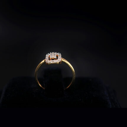 Locked-Up-Diamond-Ring-01-dgoldpassion