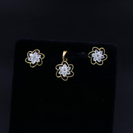Lovely-Diamond-Pendent-Set-01-dgoldpassion