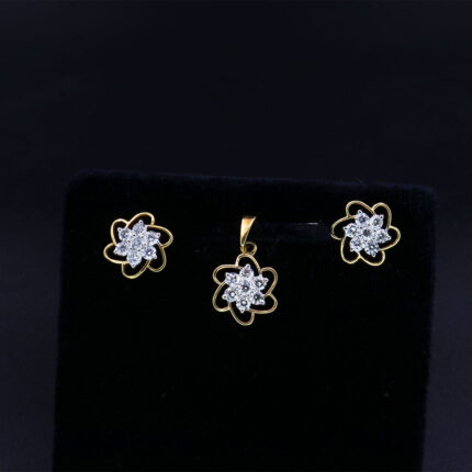Lovely-Diamond-Pendent-Set--02-dgoldpassion