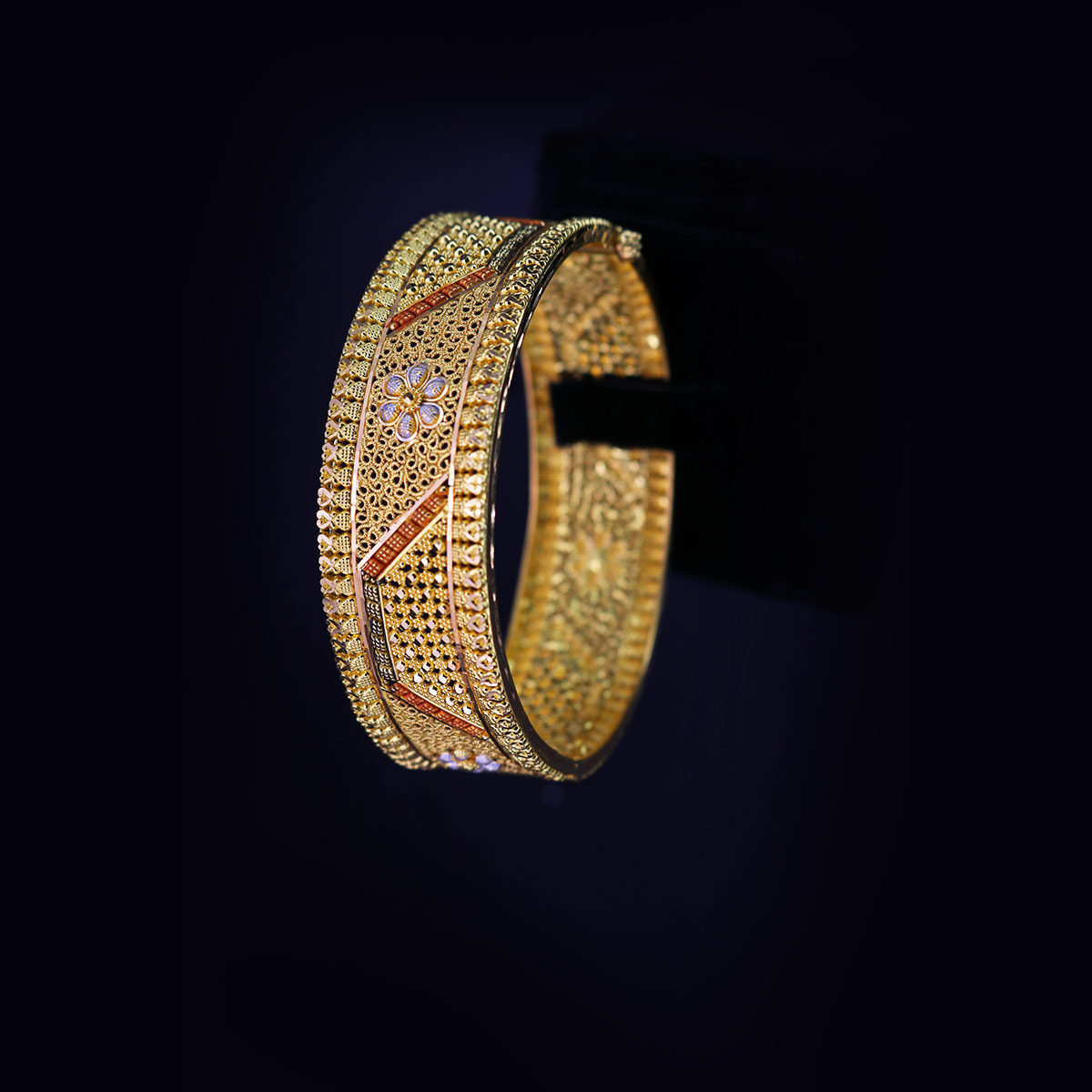 Meenakari-Floral-Gold-Bangle-01-dgoldpassion