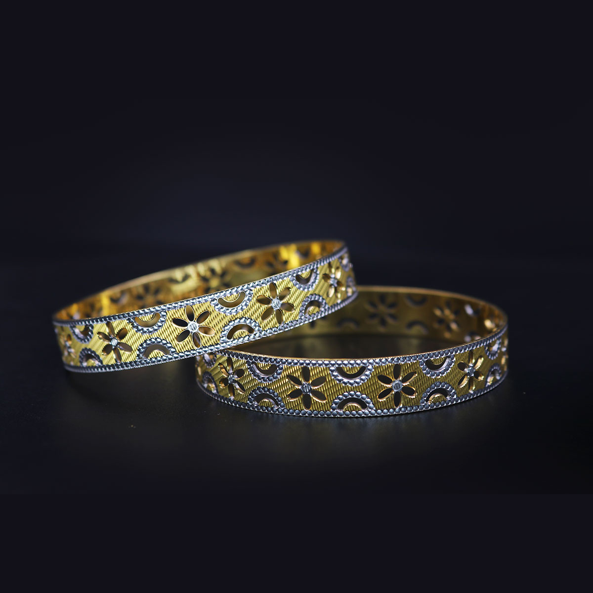 Simply-Charming-Gold-Ensemble-Bangles-01-dgoldpassion