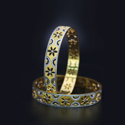 Simply-Charming-Gold-Ensemble-Bangles-02-dgoldpassion