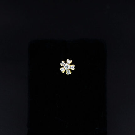 Sleek-&-Chic-Diamond-Nose-Stud-02-dgoldpassion