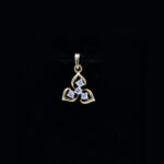 Sleek-&-Chic-Diamond-Pendant-02-dgoldpassion