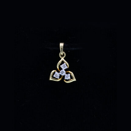 Sleek-&-Chic-Diamond-Pendant-02-dgoldpassion