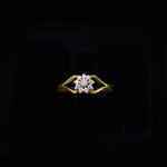 Sleek-&-Shimmering-Diamond-Ring-01-dgoldpassion