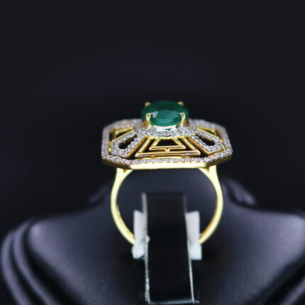 Vintage-Inspired-Emerald-Engagement-Ring-02-dgoldpassion