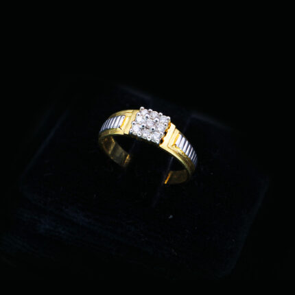 Whimsical-Serene-Sparkle-Diamond-Ring-02-dgoldpassion